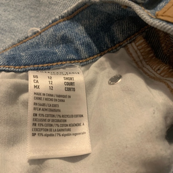American Eagle size 12, distressed jeans full length - Picture 4 of 7